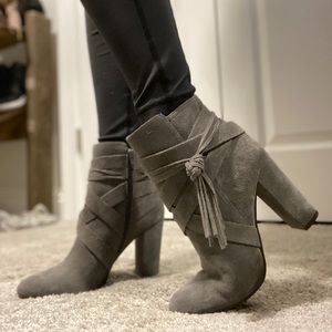 Grey Suede Gianni Bini never been worn heels